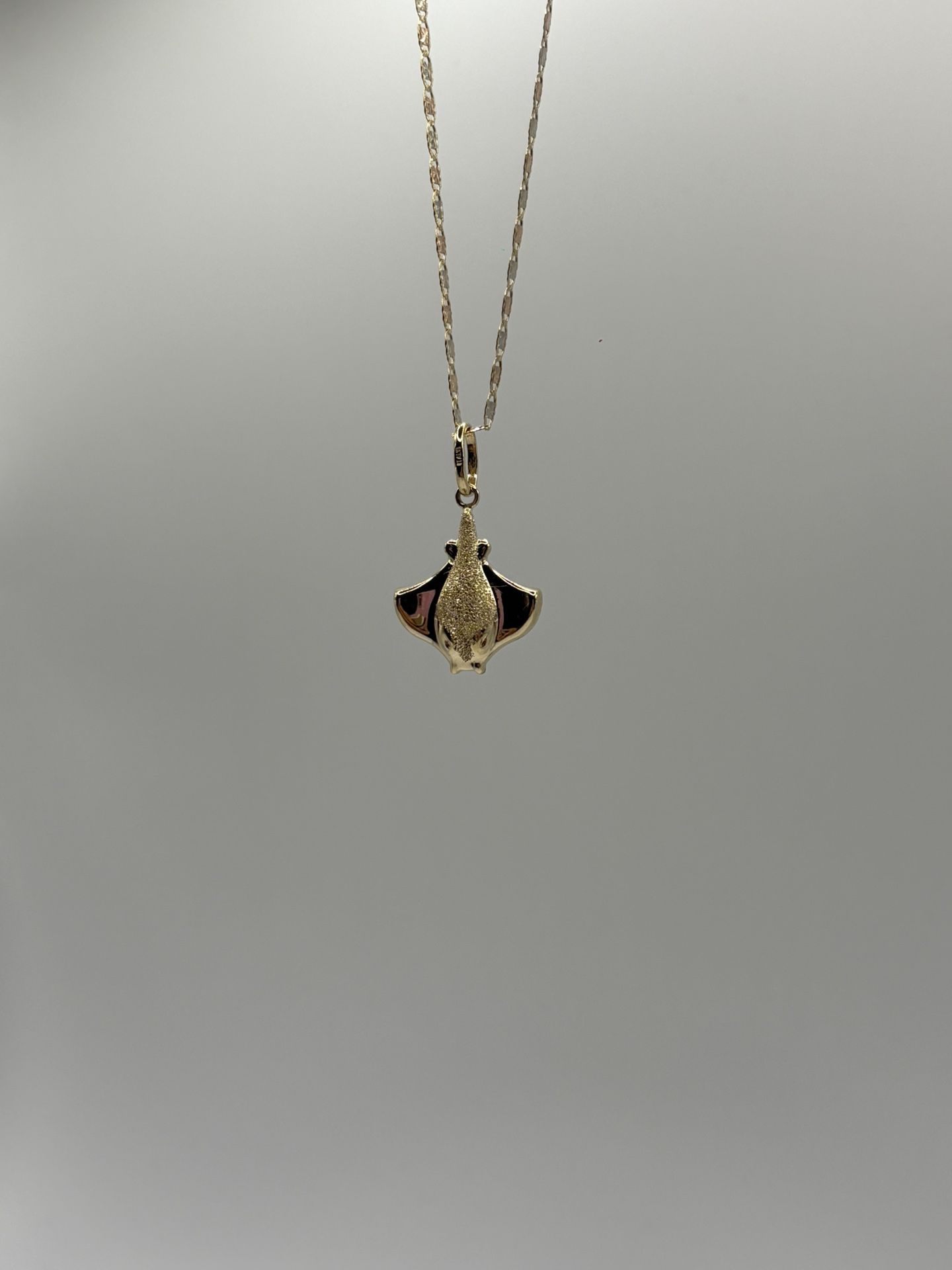 GOLD PENDANT