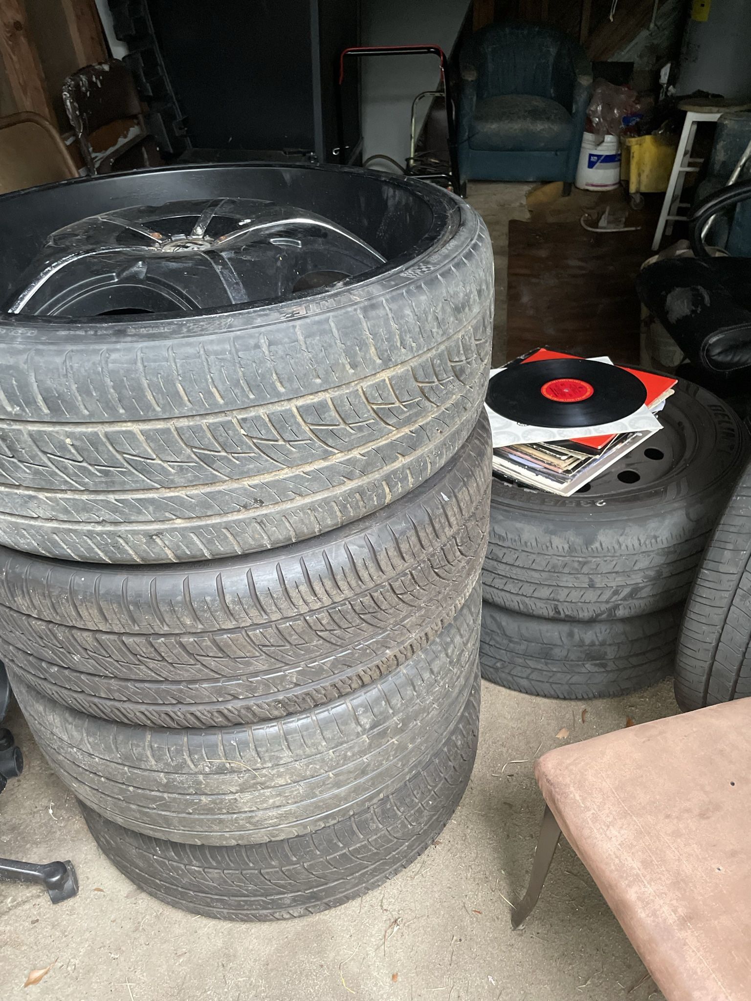 Universal Black 24s Inch Rimd