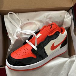 Air Jordan 1 Low SE GS  Halloween