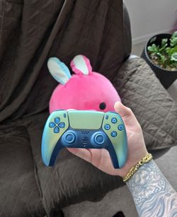 PS5 DualSense Wireless Controller - Chroma Pearl (Brand New)