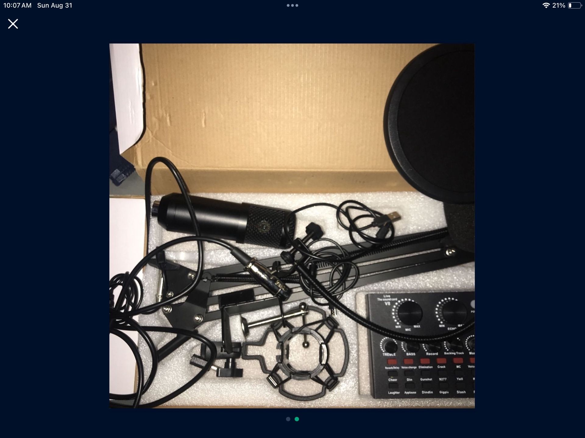 V8 Sound Card For Podcast And Making Music