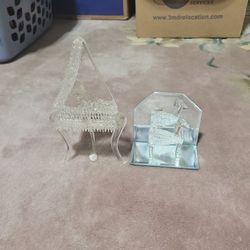 VINTAGE SPUN GLASS BABY GRAND PIANO/WITH BENCH AND DOG
