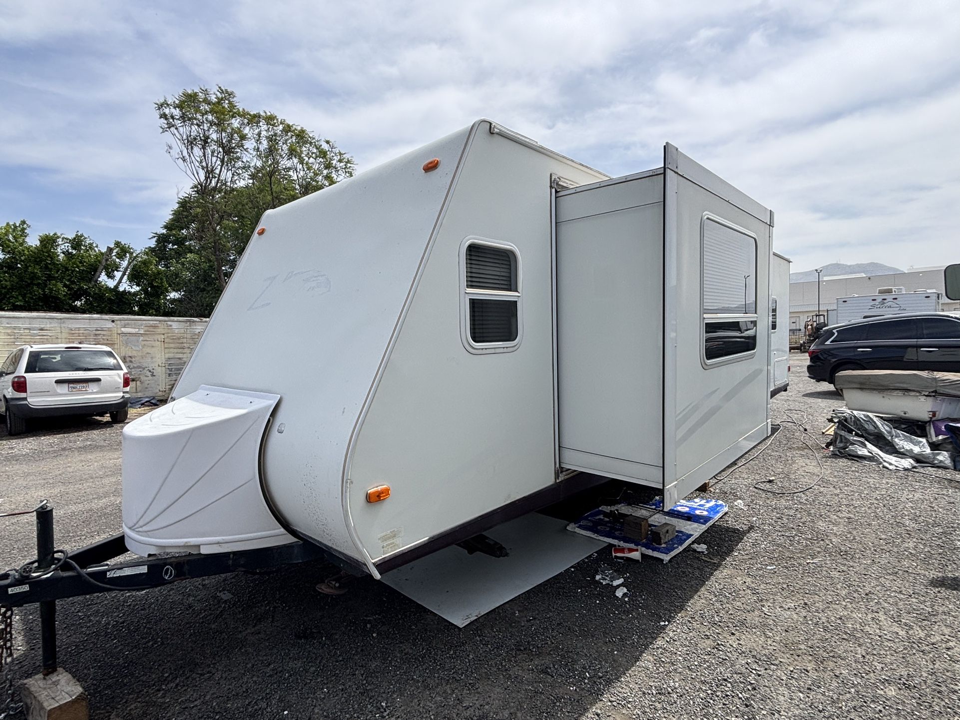 Zeppline Rv 2006 Keystone Zeplin! Bumper Pull Rv! 1 Slide for Sale in Riverside, CA ...