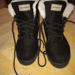 Women's Size 10, FANTINY FUR LINED BOOTS 