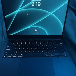 MacBook Air M2 2022