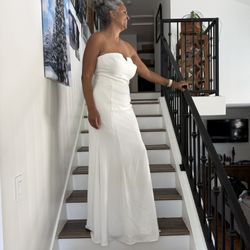 Brand New Never Worn Strapless Wedding Gown Purchased In Paris