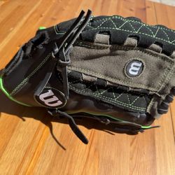 Wilson Baseball Glove LH