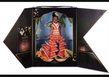 Disney Designer Collection Moana Limited Edition Doll