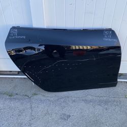 2014 2015 2016 2017 2018 2019 Maserati Quatroporte Right Passenger Side Rear Door Shell OEM