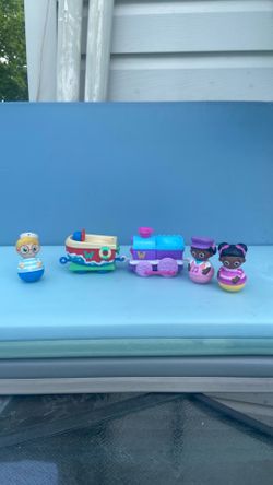 Weebles train and boat plus three figures