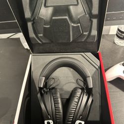 Brand New HyperX Cloud III S Wireless - Gaming Headset