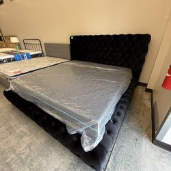 KING BED FRAME 