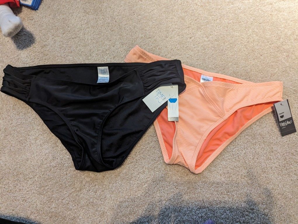 NWT Women's Bathing Suit Bottoms (Large)