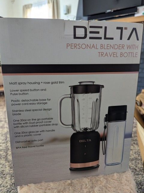 New Inbox Delta Personal Blender With Travel Bottle.