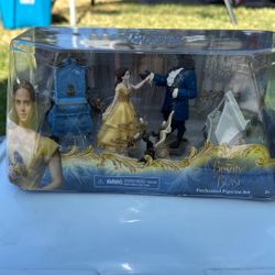 Disney Beauty And The Beast Figurine Set 