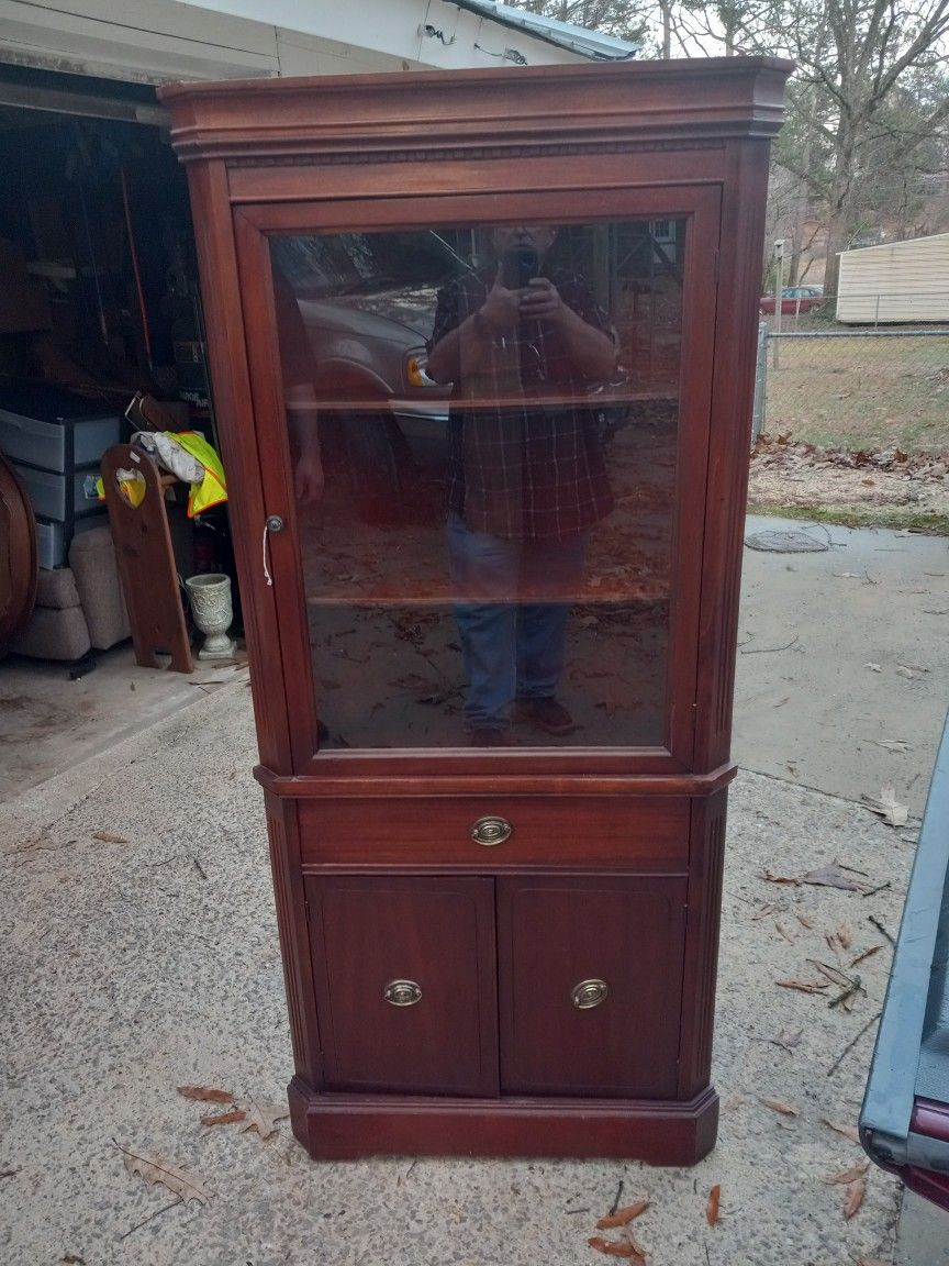 Vintage Corner Curio