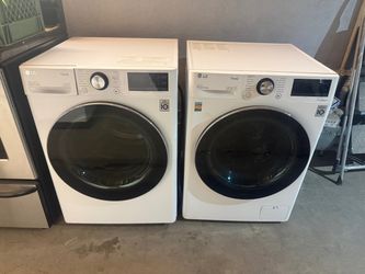 LG WASHER AND GAS DRYER HE 4.5 CUFT