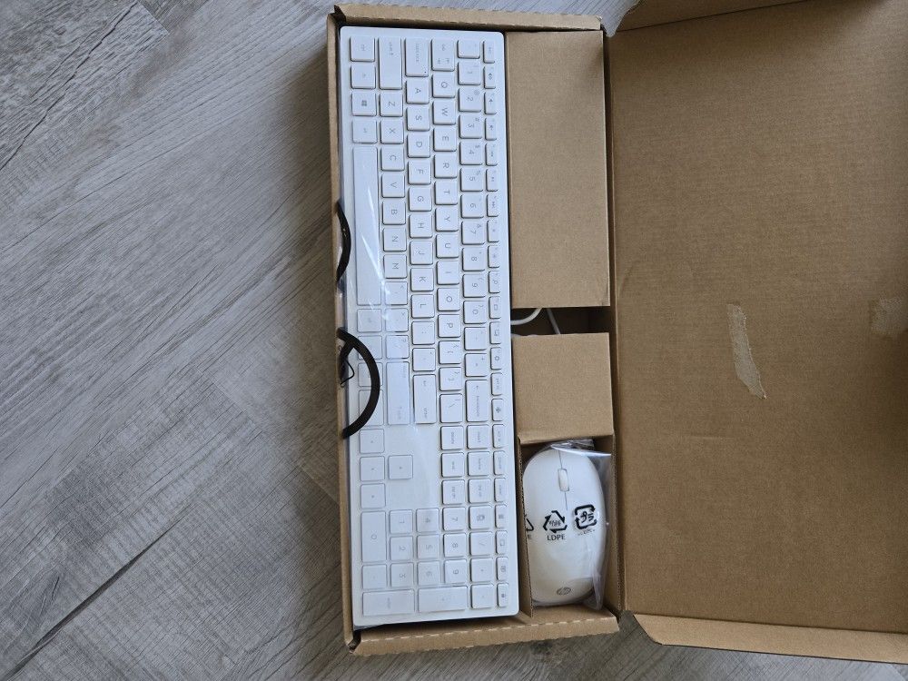 HP Keyboard With Mouse