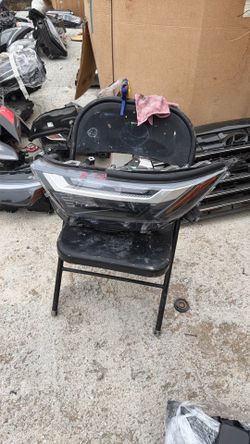 RAV4 headlight 2023 2025