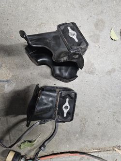 2008-20012 Jeep Liberty 3.7 OE Engine Mounts