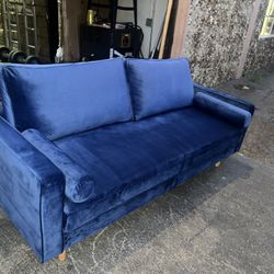 Beautiful New Sofa Only $199!!!