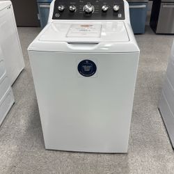 GE® 4.5 cu. ft. Capacity Washer with Stainless Steel Basket, Cold Plus and Wash Boost​