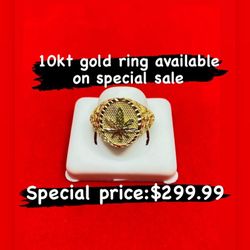 10KT Gold Ring 