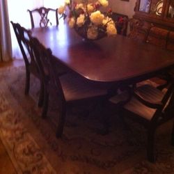 Dining table + 6 chairs
