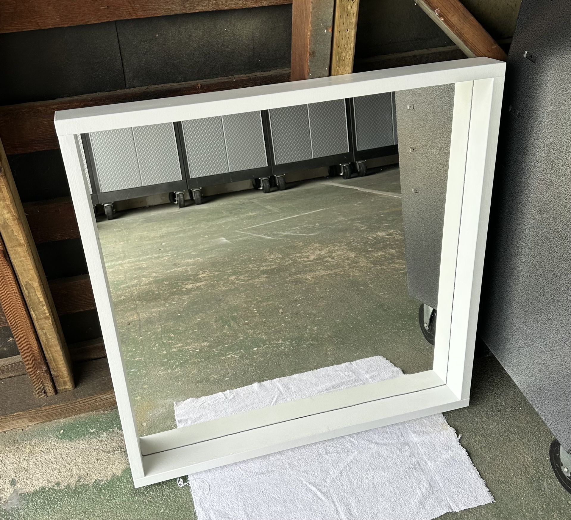 MIRROR IKEA 29 1/2" X 29 1/2"