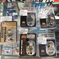 Brickmania mini figure