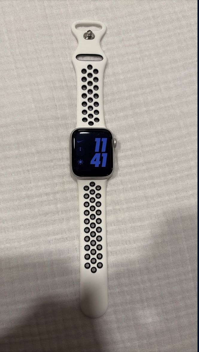 Apple Watch 2nd gen (2022)