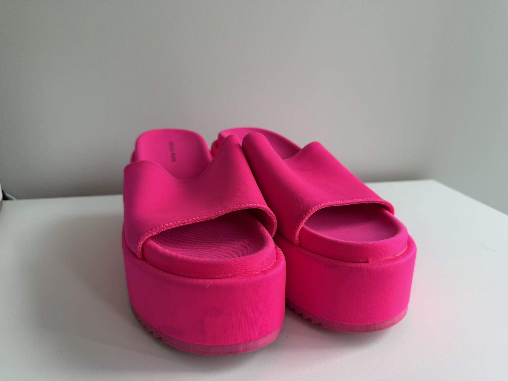 Azalea Wang Women's Pink Platform Slide Sandals