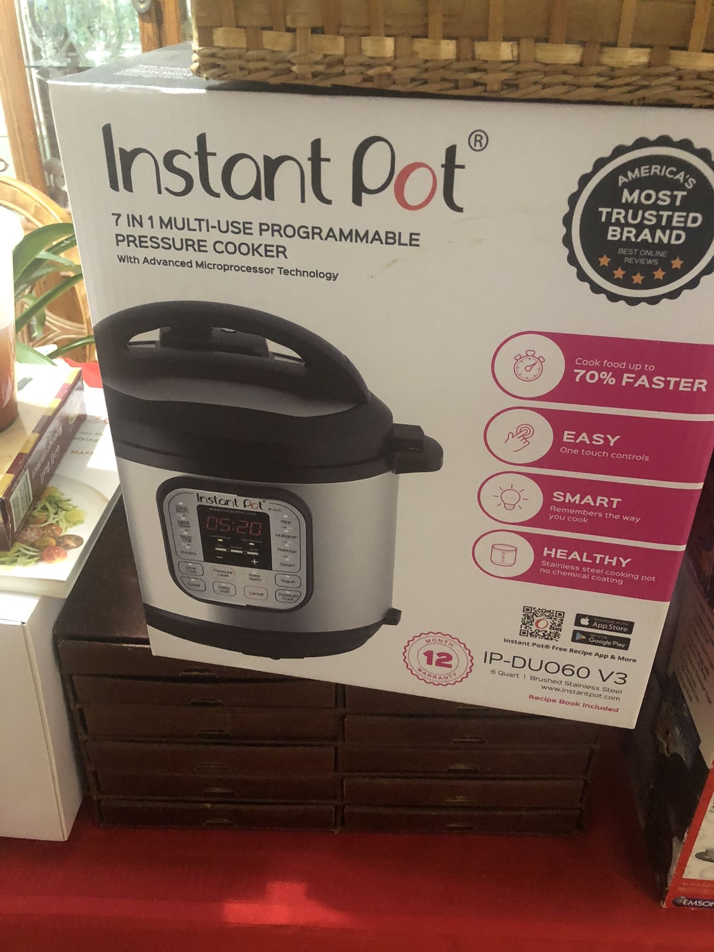 Brand New Never Used Instant Pot