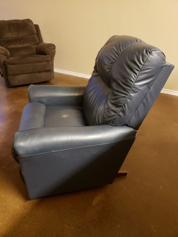 Lazy boy rocker recliner in navy blue leather for Sale in Converse, TX