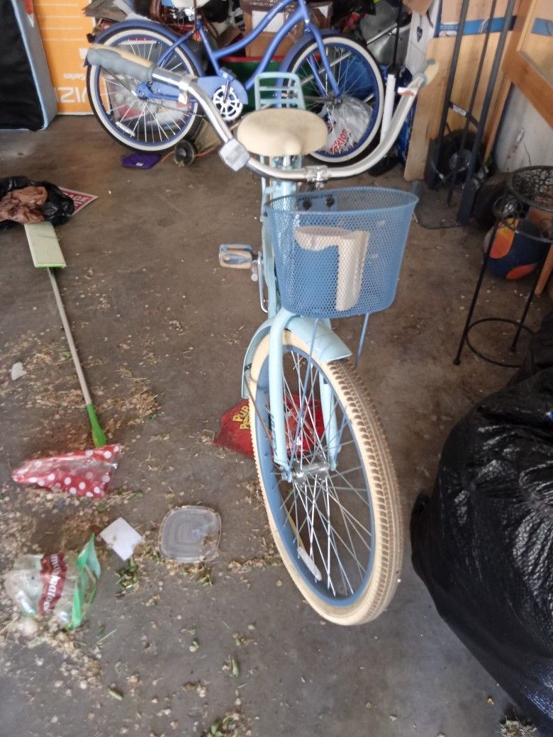 Beach Cruiser Bike