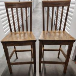 2 Bar Stools 
