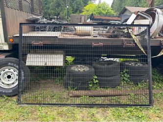 Welded mesh wire paneling