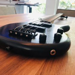 BASS Guitar KIDS SIZE Ibanez  4-String Electric Bass