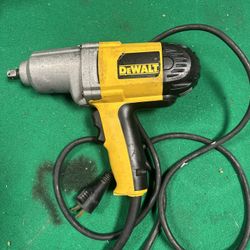 DEWALT 7.5-Amp 1/2-in Drive Corded Impact Wrench