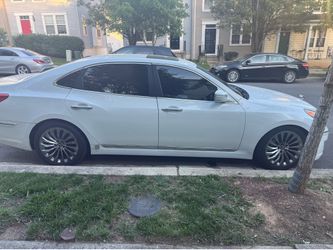 2012 Hyundai Equus