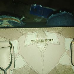 Michael Kors Purse. 