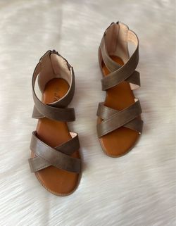 Women's Strappy Flat Sandals with Zipper