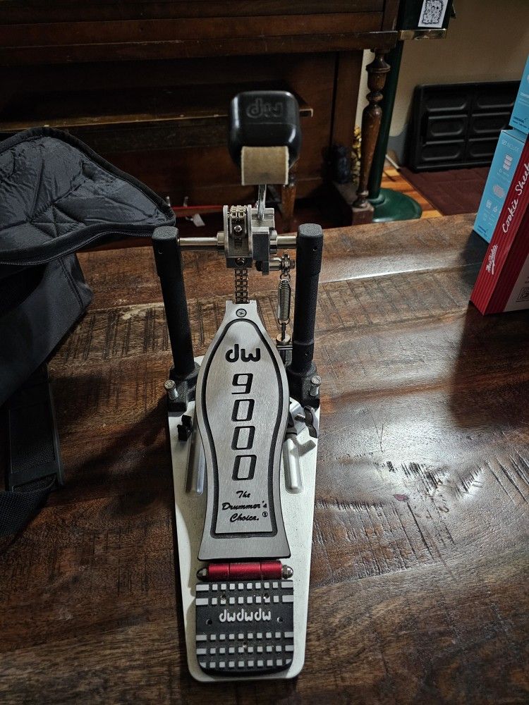 DW 9000 PEDAL. NEW.