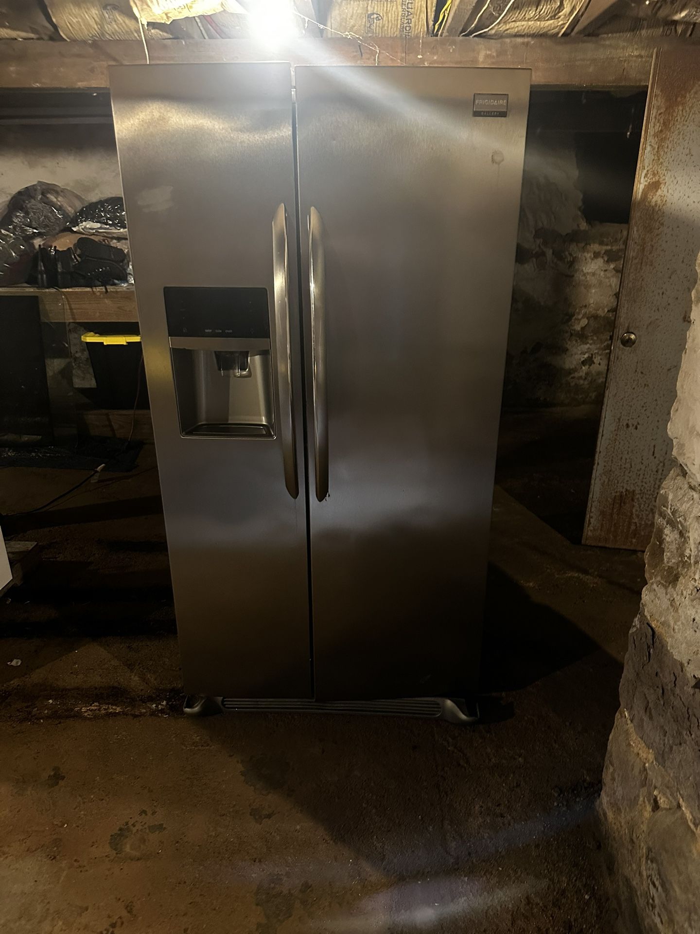 FREE FRIGIDAIRE GALLERY Fridge