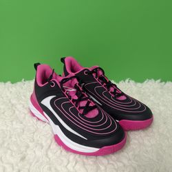 GIANNIS  IM 4 black and pink in size 6.5Y