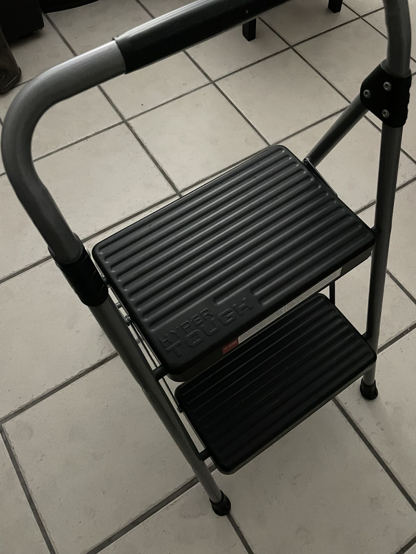 Hyper Tough Ladder