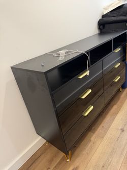 6 drawer Dresser with LED lights and remote