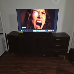Cabinet with 3 Drawers and 2 Doors