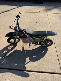 Razor dirt bike