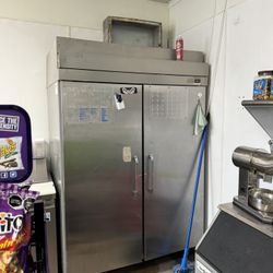 COMMERCIAL KITCHENS REFRIGERANTION